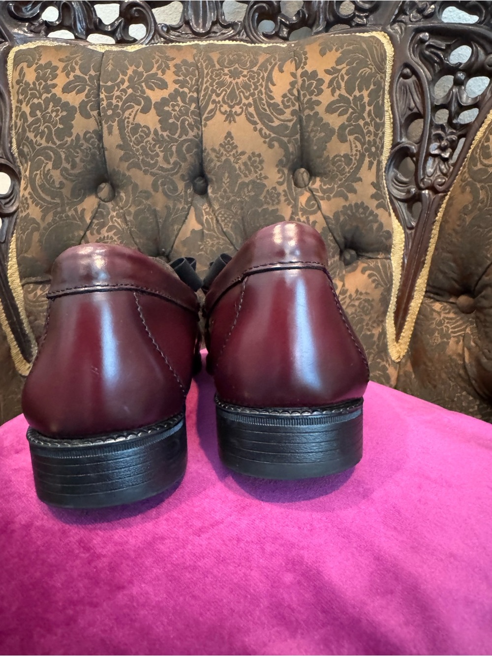 G.H. Bass & Co. Women's Burgundy Bow Loafers - Picture 4 of 6